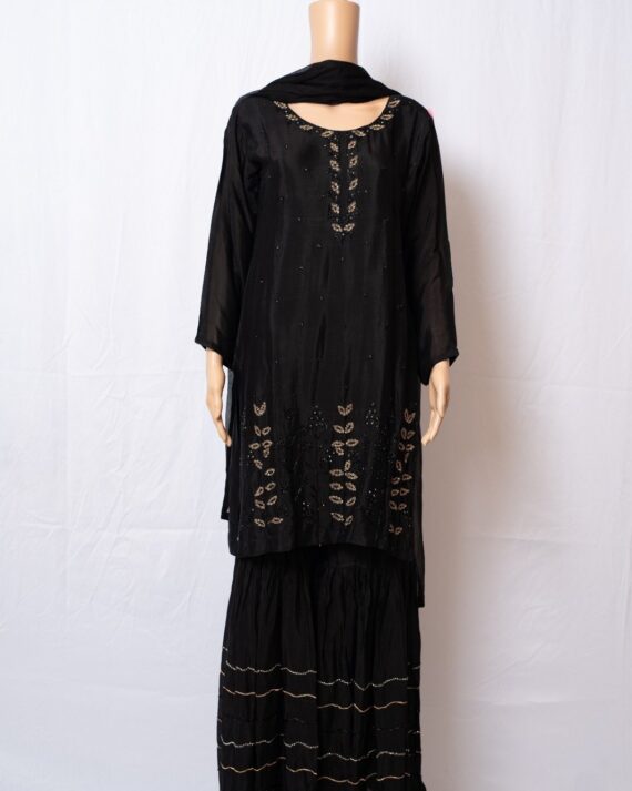 Black Gharara with Cut Dana Emboidry
