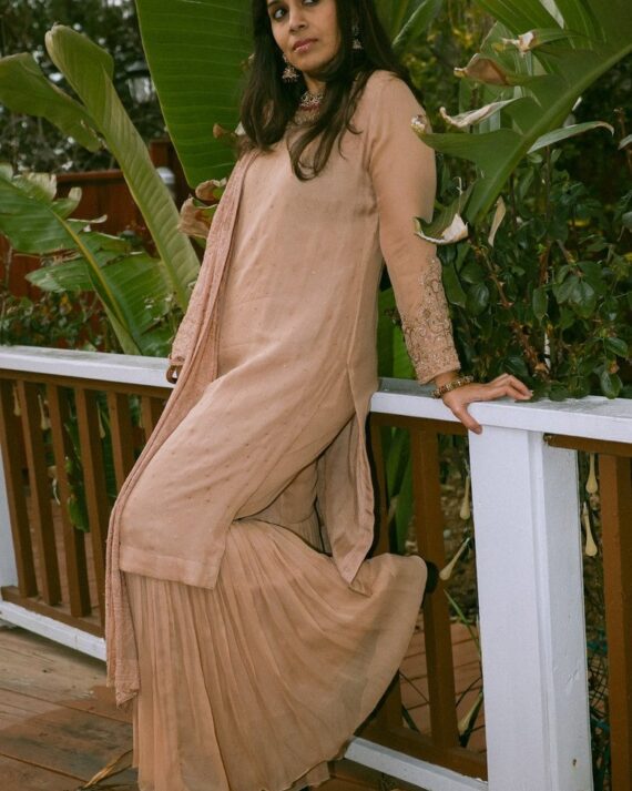 Beige Elegant Garara