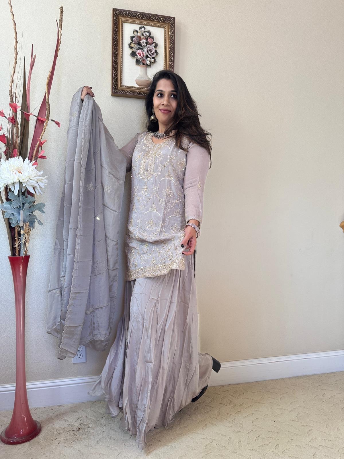 Popular Outfit Types for Women in California